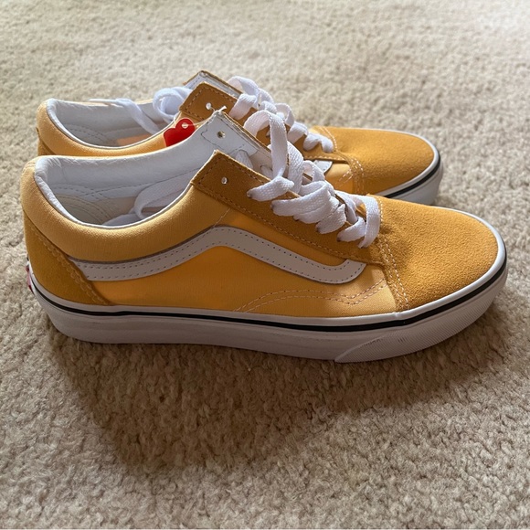 Vans Old Skool Sneakers Flax/True White Women’s 6.5 NWT and Box - Picture 4 of 6